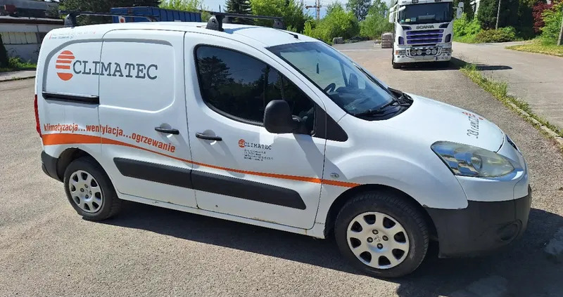 samochody osobowe Peugeot Partner cena 9900 przebieg: 435000, rok produkcji 2011 z Kraków